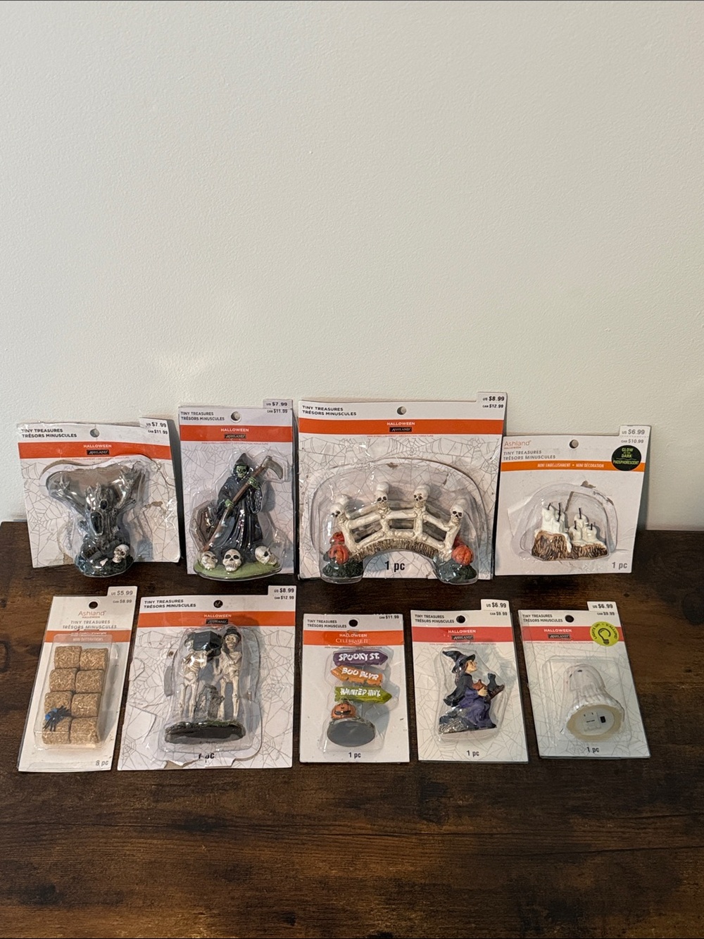Ashland Tiny Treasures Halloween Village Figurine Lot Decor Accessories Skeleton